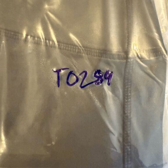 7 For All Mankind Faux Leather Moto Legging Pants Black Textured Front Size XS - Picture 11 of 11